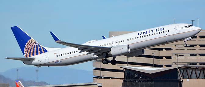 United Boeing 737-924 N36476, Phoenix Sky Harbor, January 21, 2016